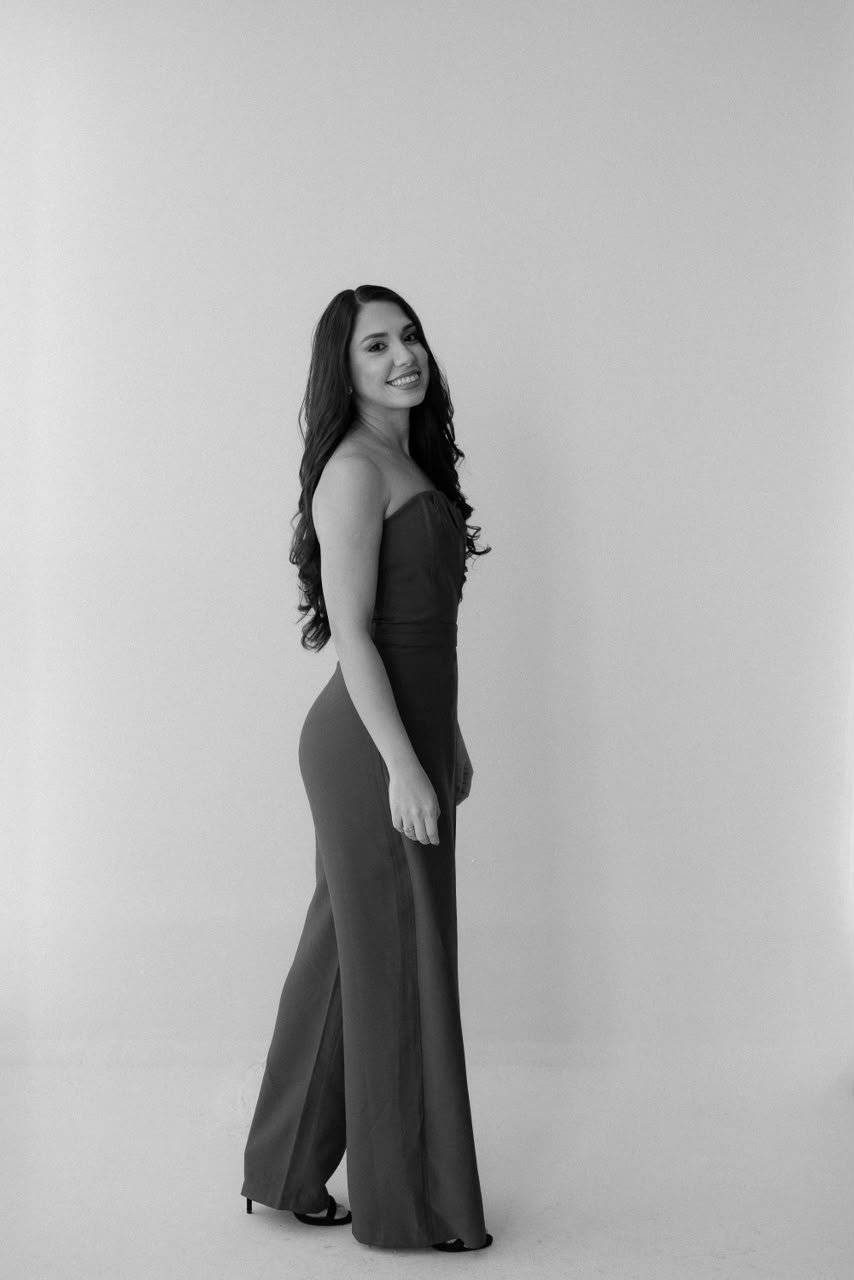 Dra Thayna Catarino Leite